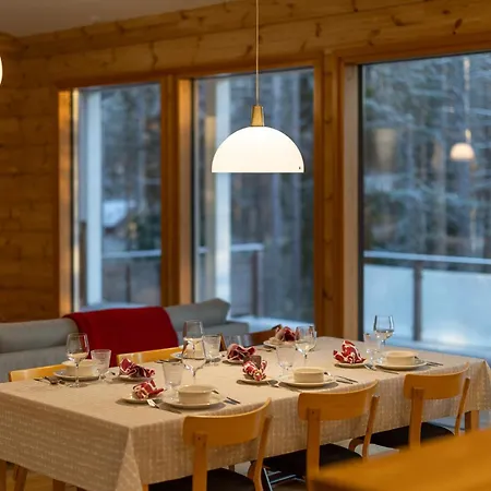 Hulliainen By Hi Yllaes Äkäslompolo