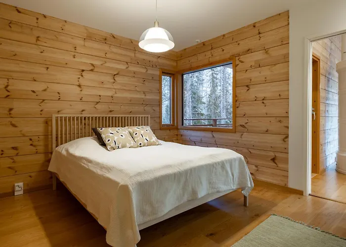 Hulliainen By Hi Yllaes Äkäslompolo